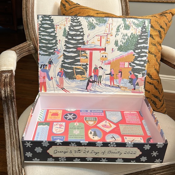 2022 ANTHROPOLOGIE George & Viv Beauty Christmas Advent Calendar BOX ONLY - Picture 2 of 11